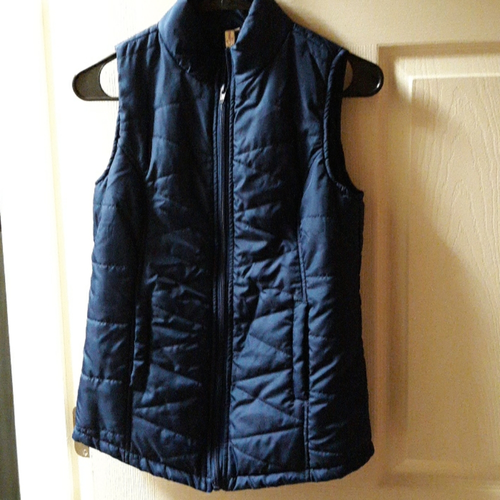 💛 3 for $15 Womens insulated vest